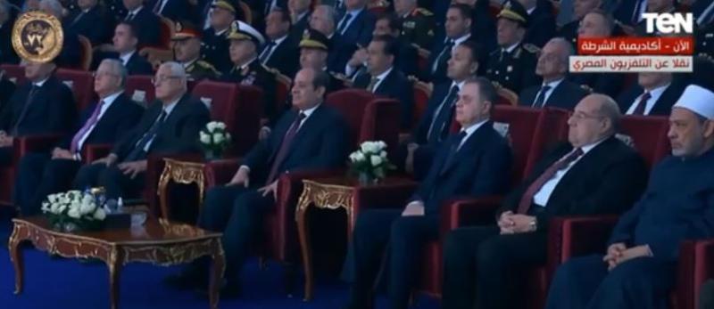 السيسي يشهد عرضا فنيا عن بطولات الداخلية خلال احتفالية عيد الشرطة.. «فيديو»