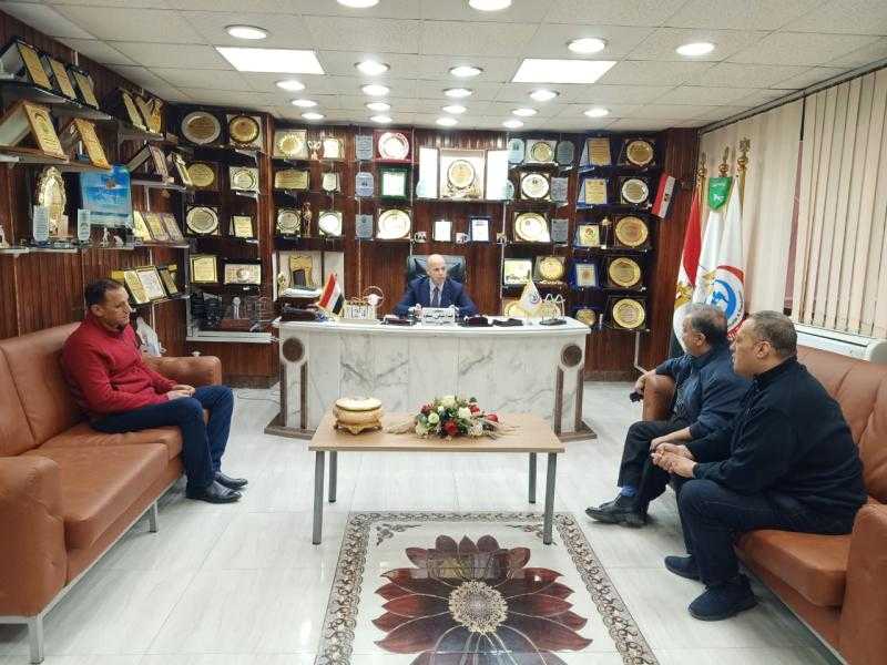 وكيل وزارة الصحة بالشرقية يعقد اجتماعات متعددة مع مديري الإدارات الفنية