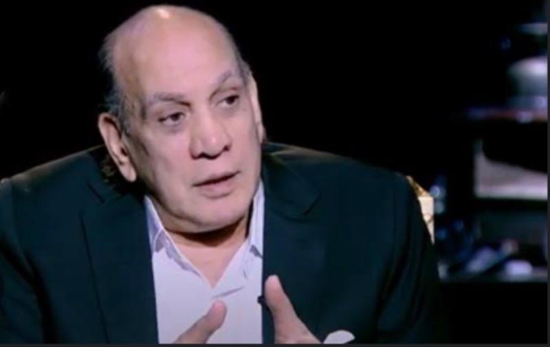 الفنان منير مكرم 