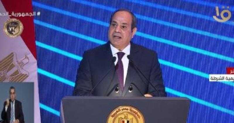 مصطفى بكري: الرئيس السيسي تحدث بعفوية ولمس وترا وطنيا باحتفالية عيد الشرطة