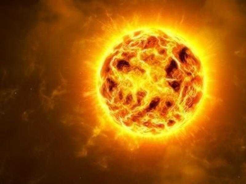أثارت الرعب.. البحوث الفلكية تعلق على ظهور كرة نارية غامضة في سماء اليابان