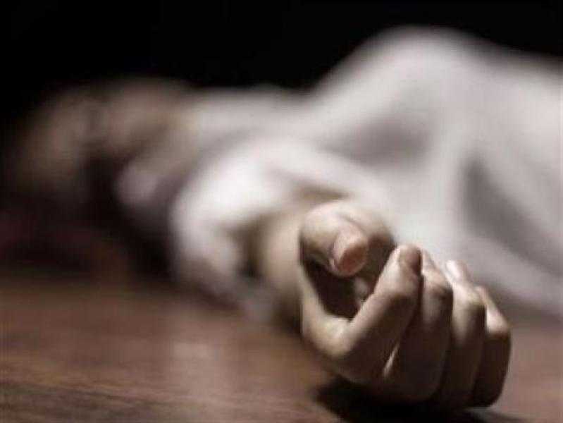 عامل يحاول التخلص من حياته بتناول أقراص حفظ الغلال السامة بسوهاج