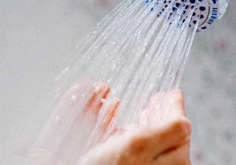 غُسْل الجمعة.. هل هو من الواجبات؟