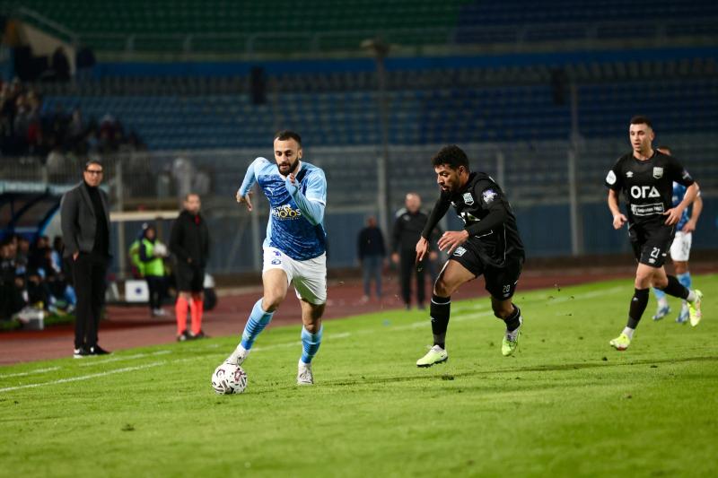 زد وبيراميدز