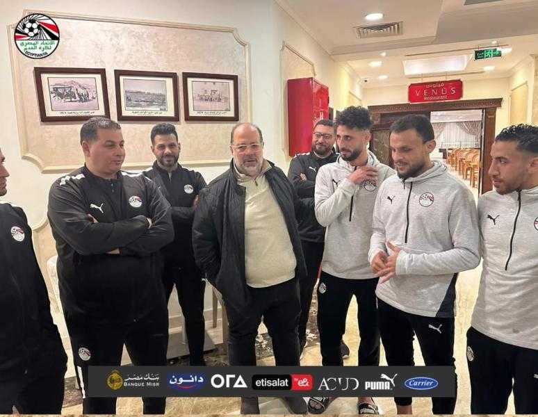 وليد العطار يجتمع ببعثة منتخب الشاطئية قبل السفر إلى عمان
