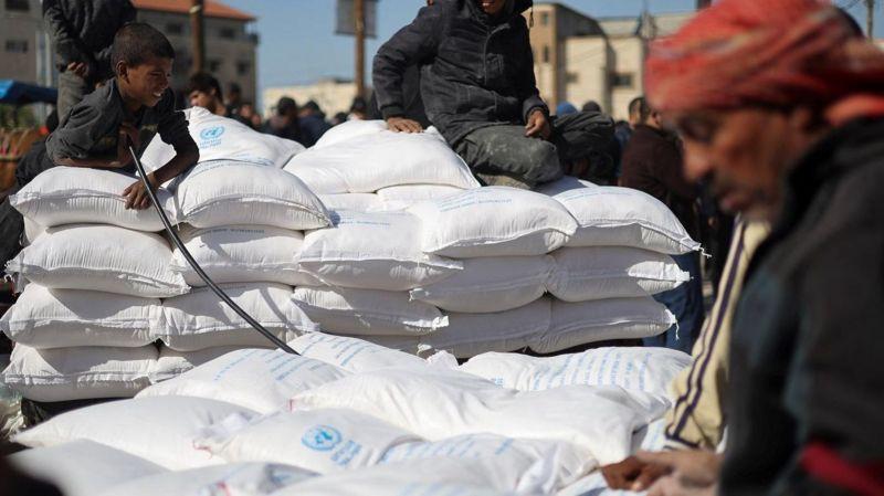مساعدات الأونروا للاجئين الفلسطينيين 
