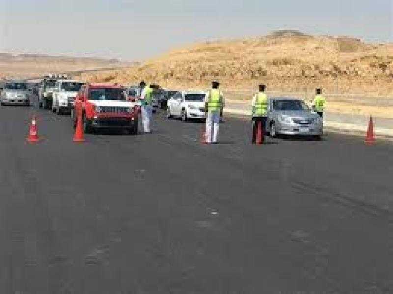 المرور يفحص 56 سائقًا على الطرق السريعة ويضبط 10 متعاطين مخدرات