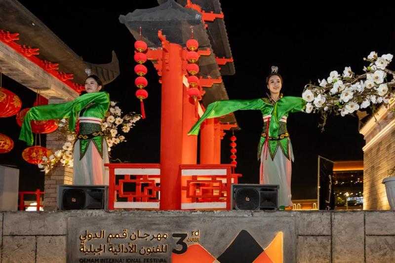 مهرجان قمم الدولي للفنون الأدائية الجبلية الثالث يختتم فعالياته
