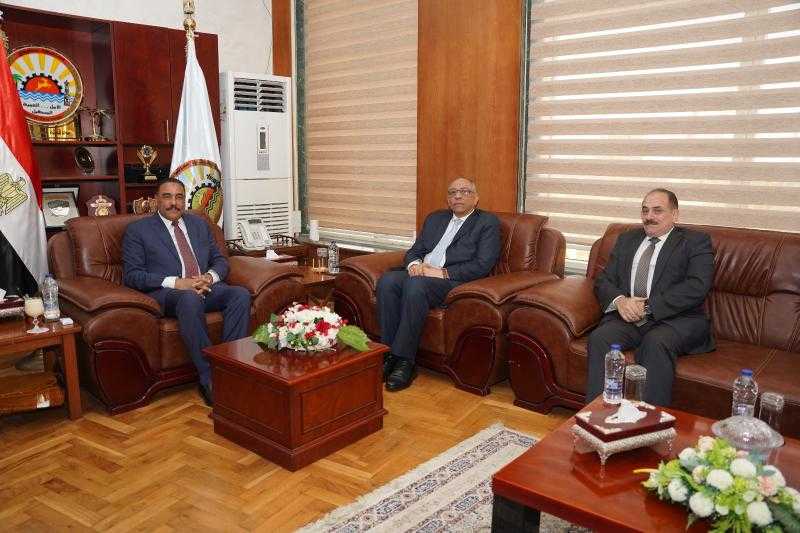 محافظ مطروح يستقبل نائب وزير الصحة والسكان