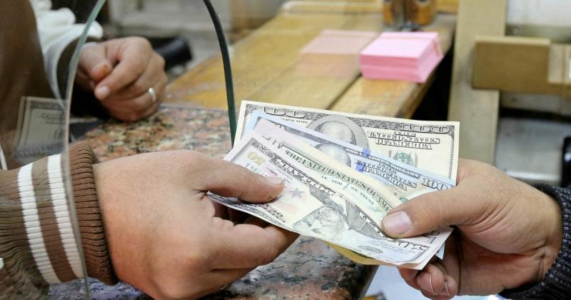 الجنيه مقابل الدولار 