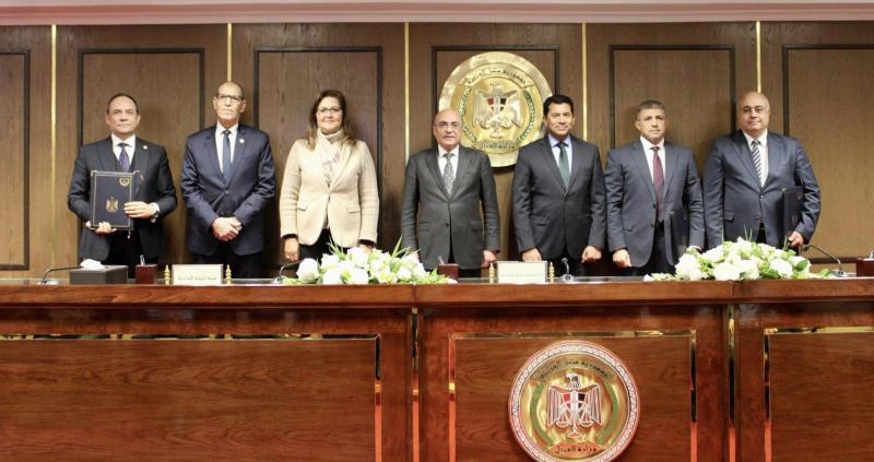 النيابة الادارية توقع بروتوكول تعاون مع وزارتى الشباب والتخطيط لتعيم تجربة التصوين الالكترونى 