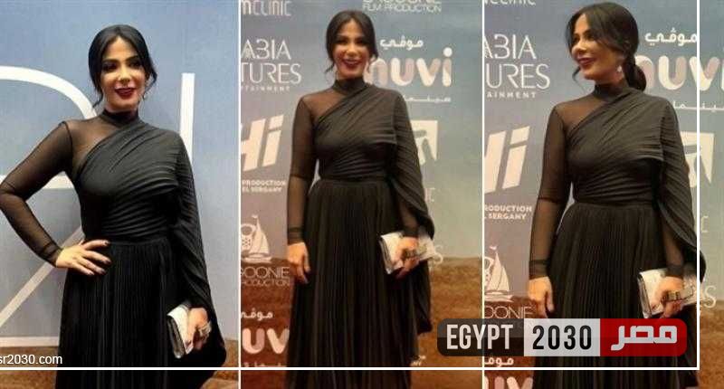 سعره يتخطى 80 ألف جنيه.. منى زكي تتألق بفستان أسود بكتف شفاف