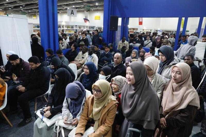 كيف تصبح نحويا؟ .. في ندوة بجناح مجلس حكماء المسلمين بمعرض الكتاب