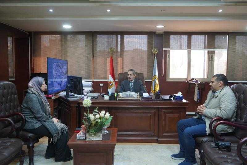 محافظ الغربية يبحث إجراءات تركيب مطبات للحد من الحوادث بشارع البحر بطنطا