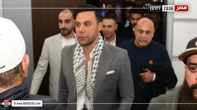 محمد إمام بالشال الفلسطيني من حفل جوي أوردز