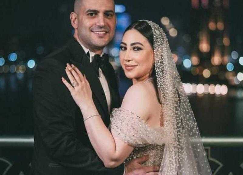 بعد شهرين من الطلاق.. بوسي تغازل هشام ربيع بـ «زيه تاني»
