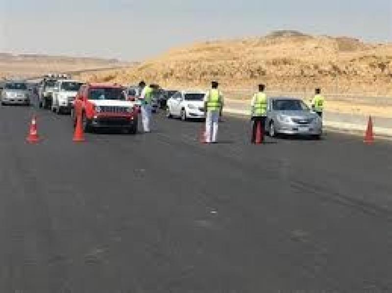 المرور يفحص 60 سائقًا على الطرق السريعة ويضبط 10 متعاطين مخدرات