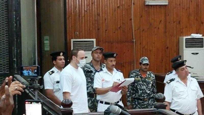 كيف خرج كريم الهواري من السجن قبل انتهاء العقوبة؟.. مصدر أمني يكشف