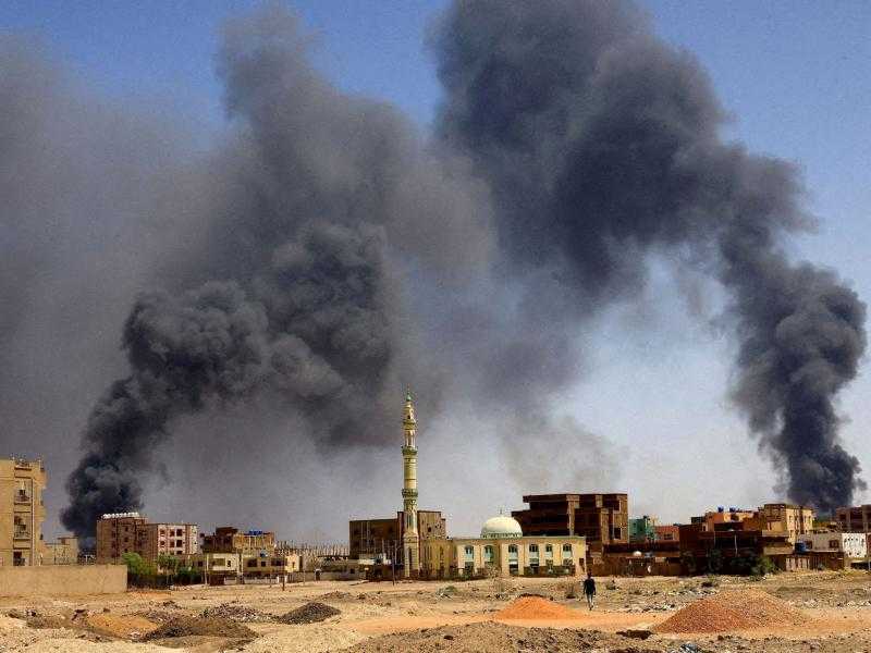 «الدعم السريع» تطلق قذائف مدفعية باتجاه مواقع للجيش السوداني في أم درمان