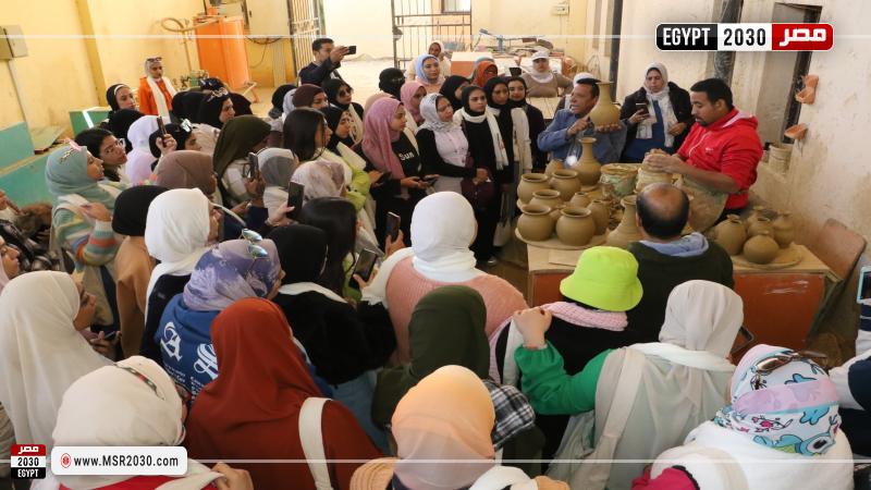 مركز الحرف اليدوية بمدينة الخارجة 