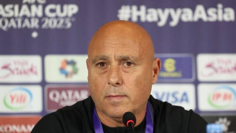 مدرب منتخب قطر 