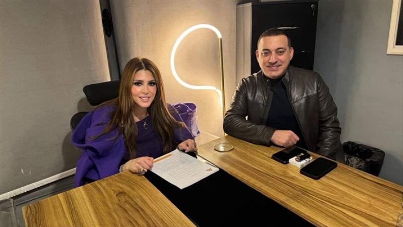 دياب والمنتجة آلاء لاشين