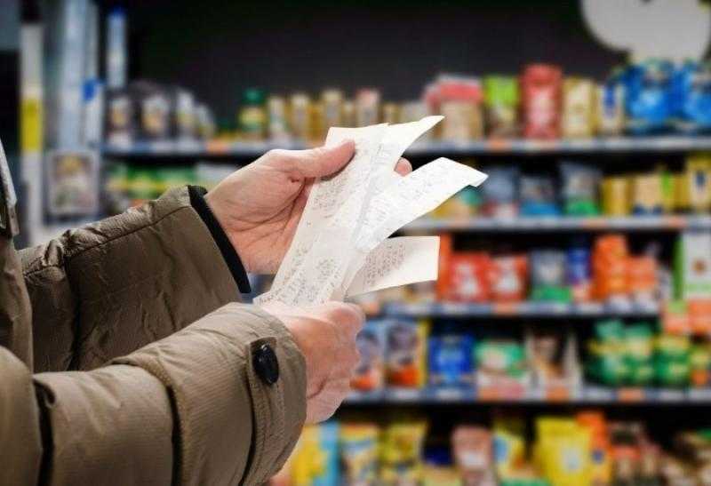 بدءًا من مارس 2024.. توجيه عاجل بوضع الحد الأقصى لسعر بيع السلع للمواطنين