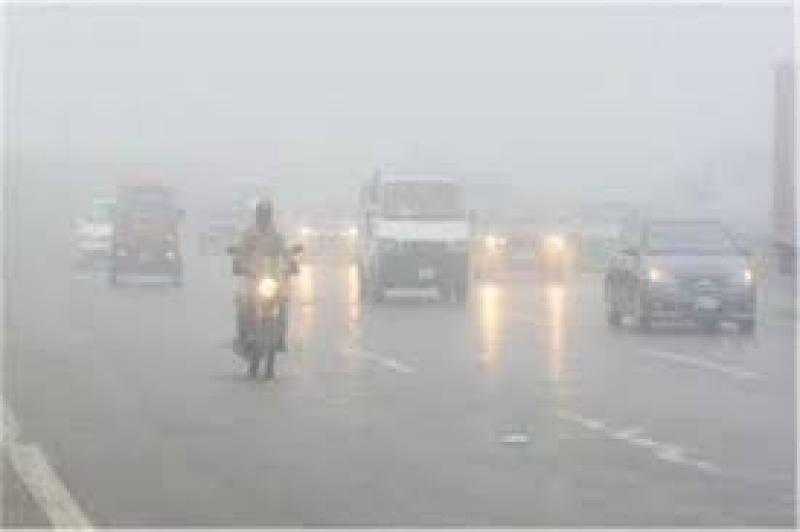 في حالات الطقس السيء والشبورة والمطر.. اتبع إرشادات المرور