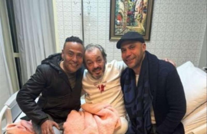 محمد عادل إمام ومحمود عبد المغني مع علاء مرسي