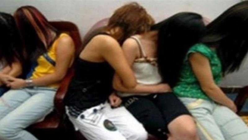 تفاصيل تحقيقات النياية مع المتهم بالترويج للدعارة عبر ”فيس بوك”