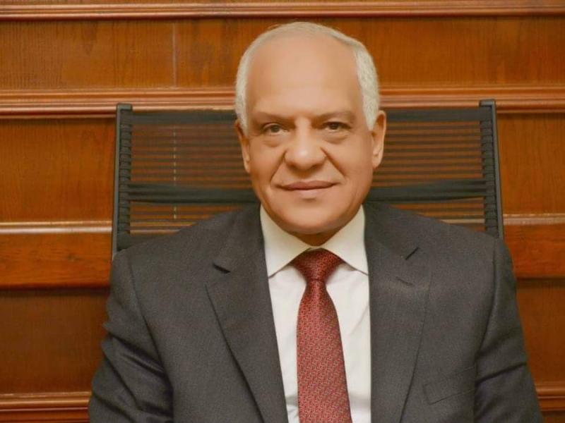 محافظ الجيزة يتفقد موقع إنشاء مركز خدمات مصر بحدائق الأهرام