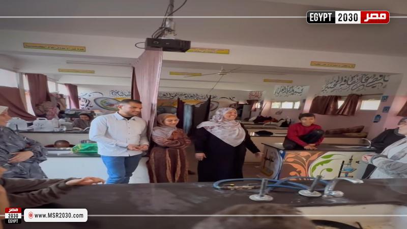 عروسان بمدرسة نازحين غزة