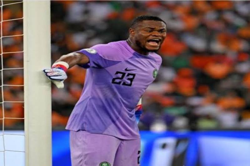 حارس نيجيريا يتلقى تهديدات بعد قيادة بلاده إلى نهائي كأس الأمم الإفريقية
