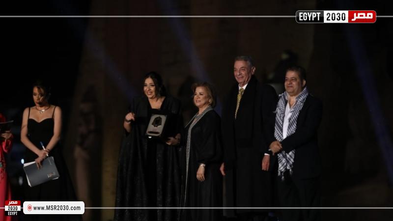 تكريم إيمي سمير غانم بمهرجان الأقصر