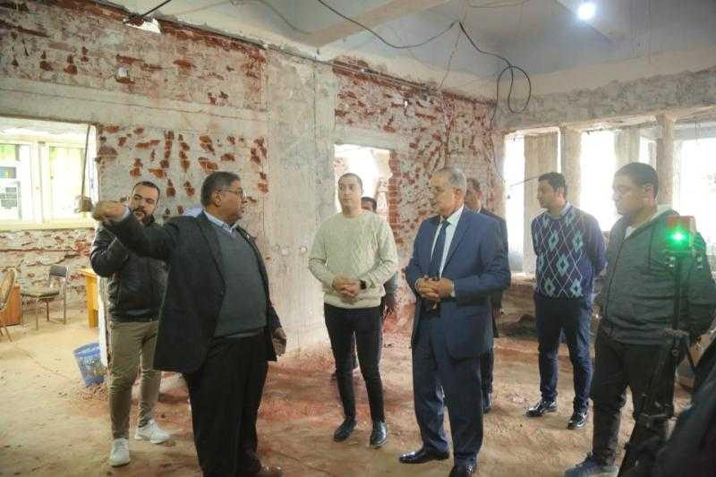 محافظ كفرالشيخ يتفقد مركز التحول الرقمي