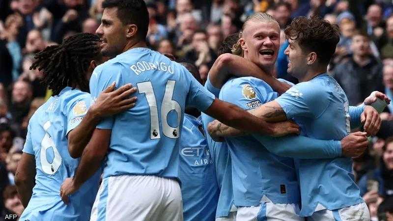 مانشستر سيتي يفوز على إيفرتون بثنائية ويتنزع صدارة الدوري الإنجليزي