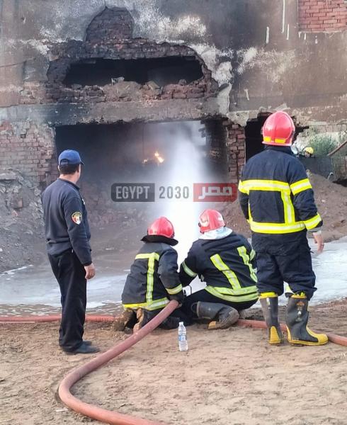 الصور الأولى من حريق مصنع طوب بالبحيرة