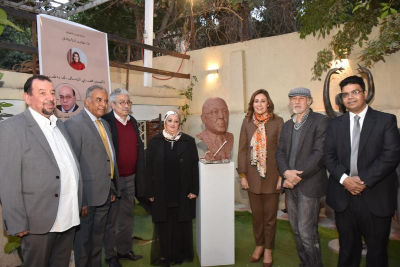 وزيرة الثقافة 