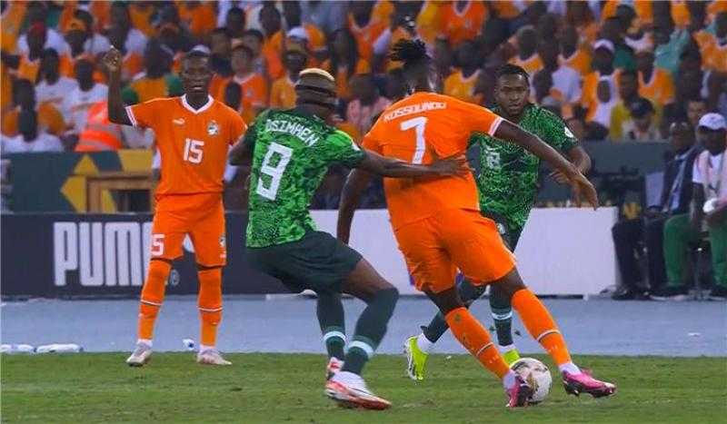 نيجيريا تتقدم على كوت ديفوار بهدف نظيف في الشوط الأول.. فيديو