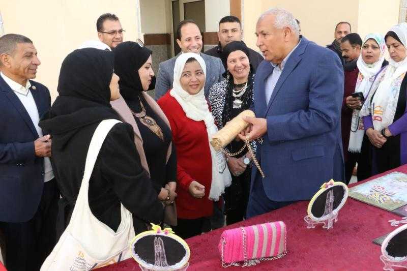 الزملوط يشهد ختام الملتقى الثقافي الـ 15 لفتيات المحافظات الحدودية بالوادي الجديد