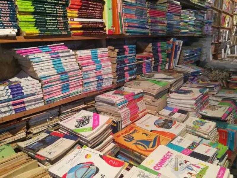 بعد الارتفاع الكبير للأسعار.. مبادرة لتبادل الكتب المدرسية الخارجية