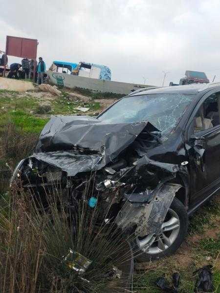 محافظ كفر الشيخ يتابع حادث الطريق الدولي الساحلي ويوجه بتقديم كافة الرعاية للمصابين