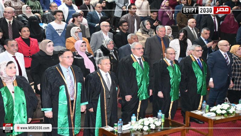 رئيس جامعة قناة السويس