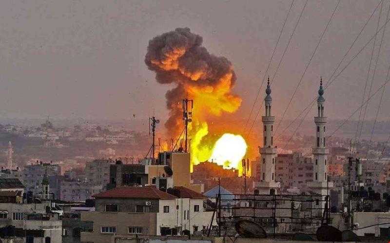 الاحتلال الإسرائيلي يقصف منزل شرق رفح الفلسطينية