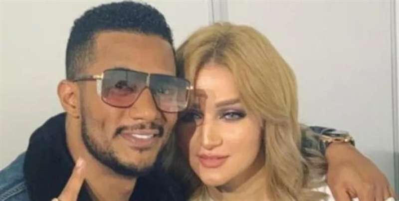 الفنان محمد رمضان وزوجته