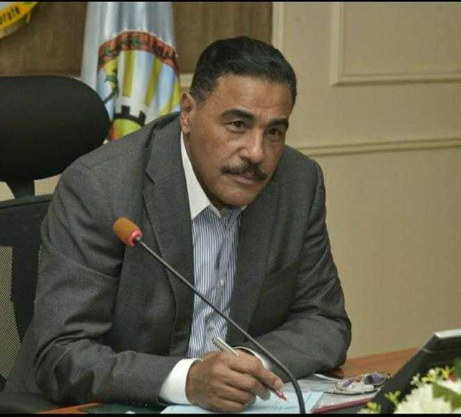 محافظ مطروح يشدد على تكثيف الجهود لإزالة مياه الأمطار من الشوارع الرئيسية والفرعية
