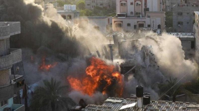 الاحتلال يشن غارتان على القطاع الغربي بجنوب لبنان