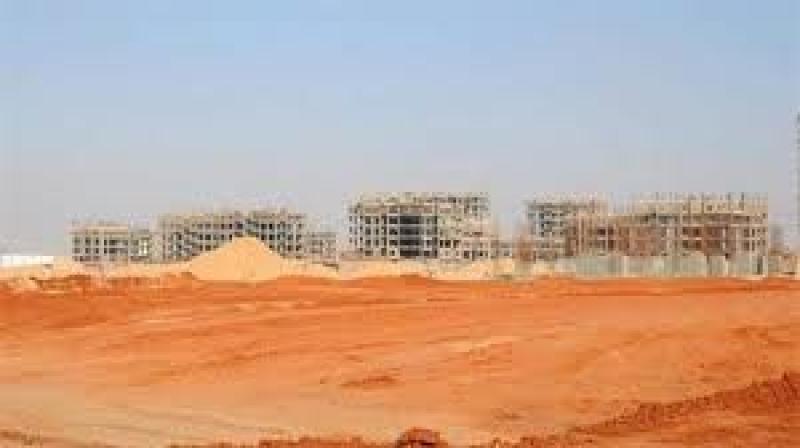 مواعيد تسليم قطع أراضٍ بالعاشر من رمضان وسداد المستحقات