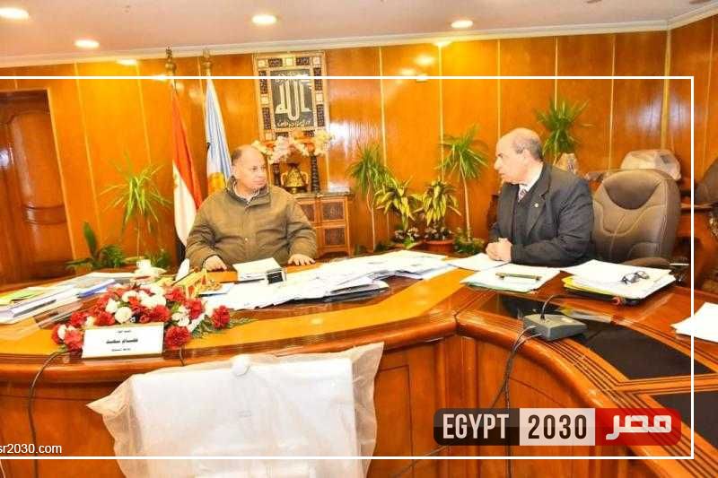 محافظ أسيوط يلتقي مدير أملاك الدولة لمتابعة خطة تطبيق منظومة حوكمة الأصول المملوكة للدولة
