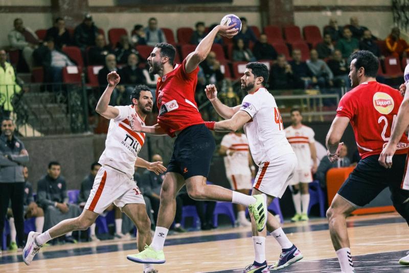 الزمالك يهزم الأهلي في قمة دوري اليد